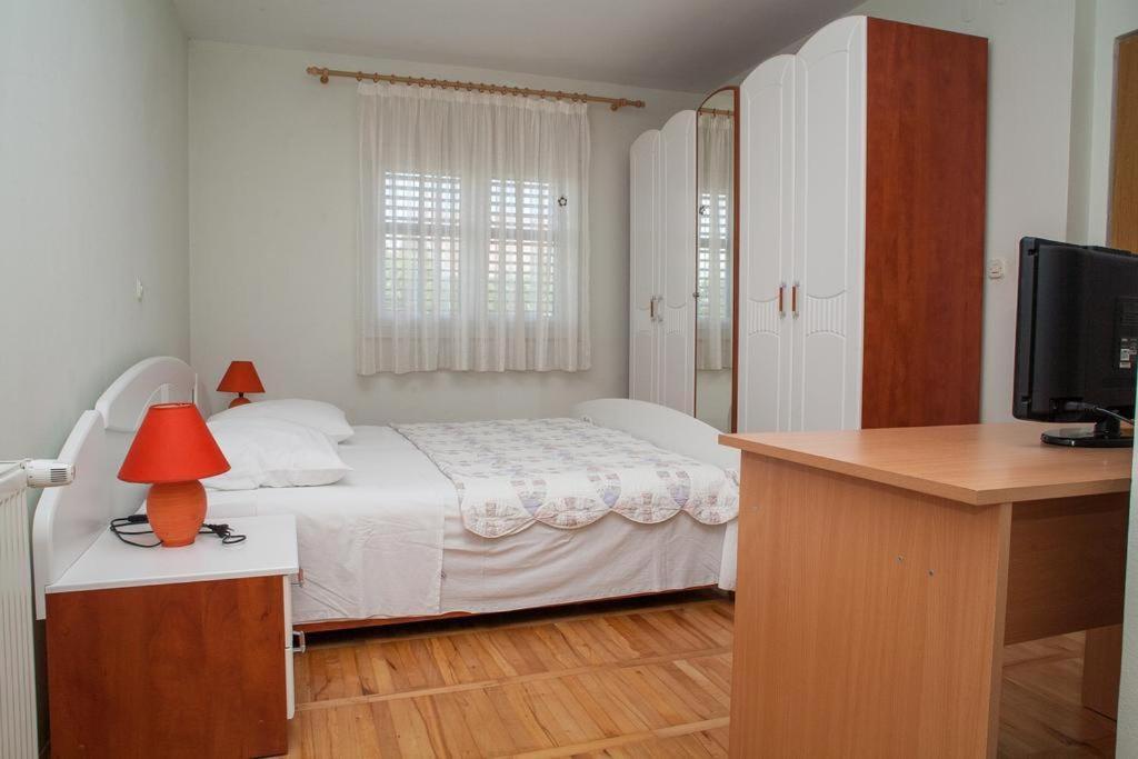 Apartment By The Sea Sukosan, Zadar - 12313 Sukosan